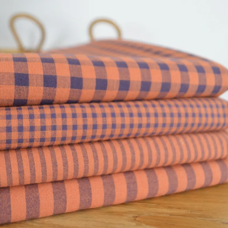 Tissu seersucker Vichy petits carreaux Caramel et Aubergine - OEKO TEX