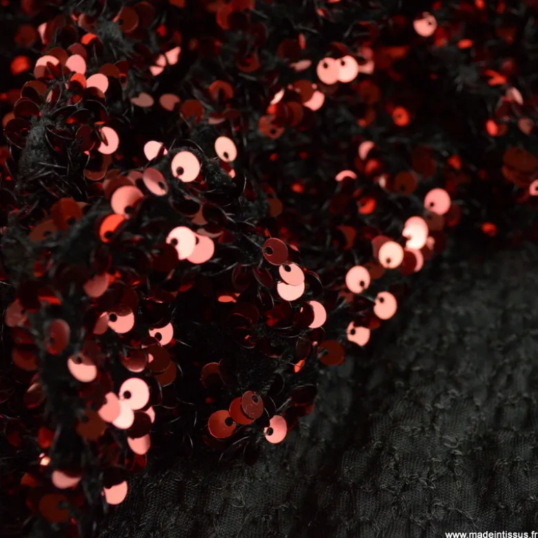 Tissu Sequin Rouge sur velours noir