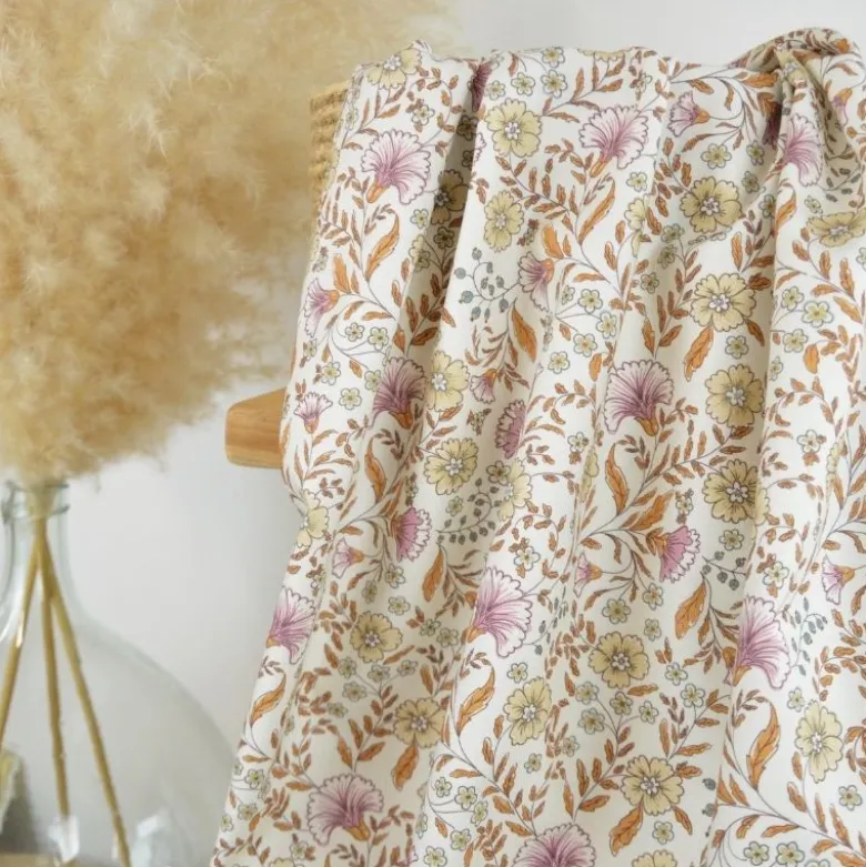 Tissu sergé de coton fleurs bohèmes écru, caramel & vieux rose