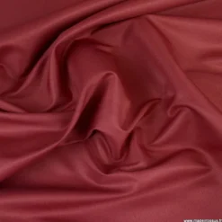 Tissu sergine bordeaux pour robe de mariée