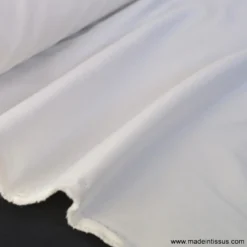 Tissu sergine ivoire pour robe de mariée.