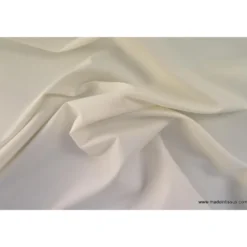 Tissu sergine ivoire pour robe de mariée.
