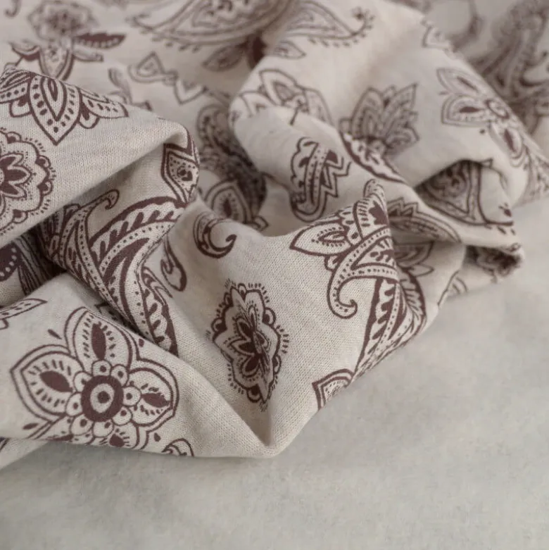 Tissu Sweat Poppy - Motif Paisley marron fond écru