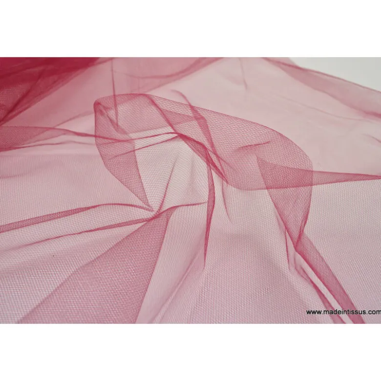 Tissu Tulle souple robe de mariée bordeaux en 3.00m de large .