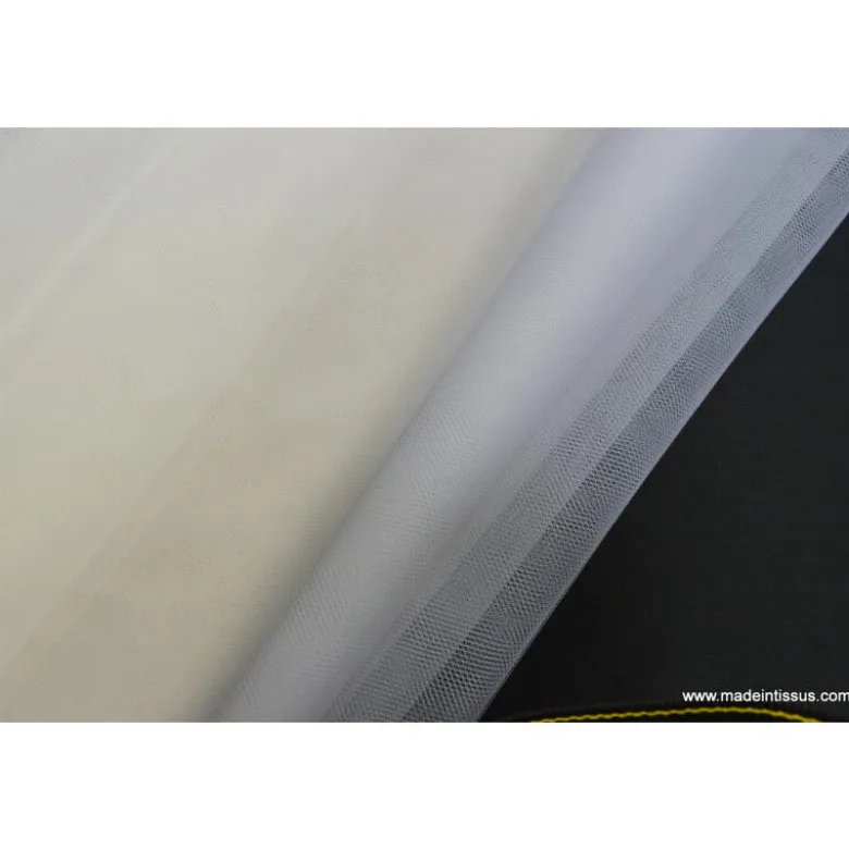 Tissu Tulle souple robe de mariée ivoire naturel en 3.00m de large .