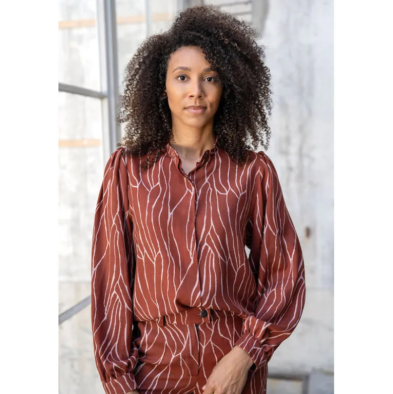 Tissu Twill de Viscose – Motif Graphique "Ondes Terracotta"