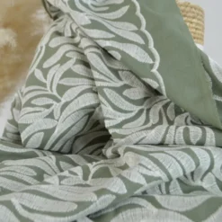 Tissu viscose lin brodé & festonné - Vert