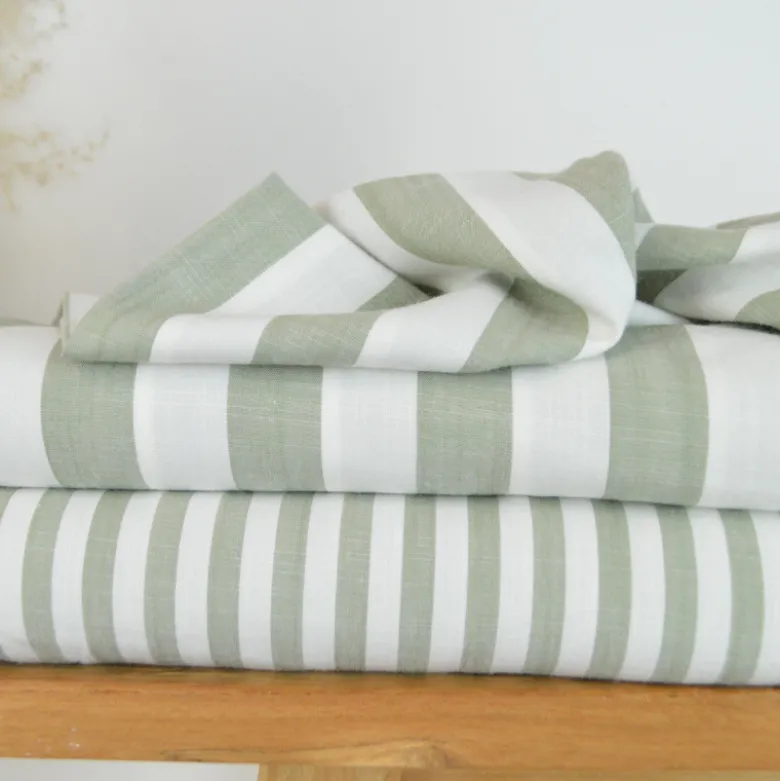 Tissu viscose tissé teinte à rayures larges sauge
