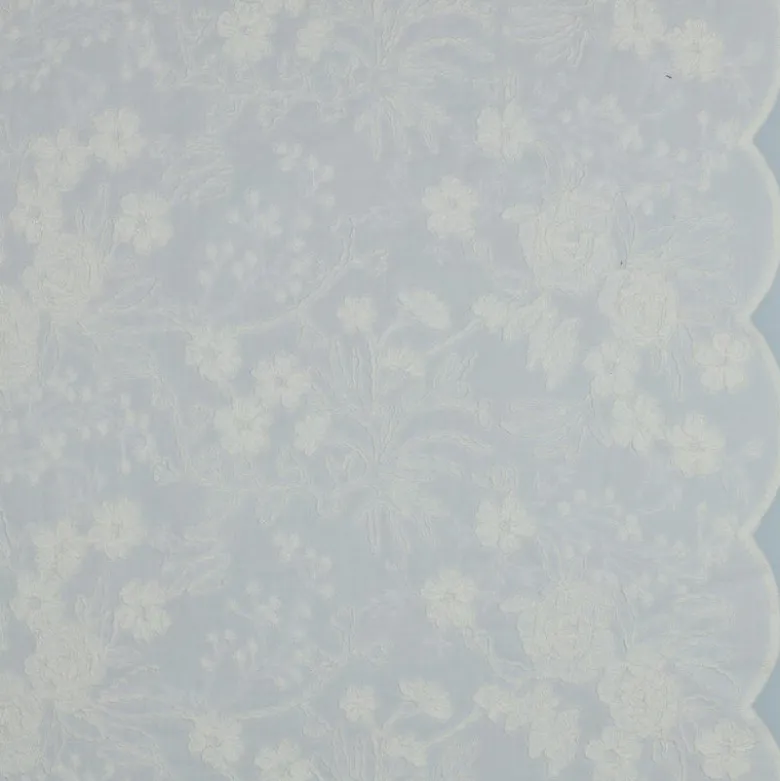 Tissu voile de coton brodé et festonné - Blanc