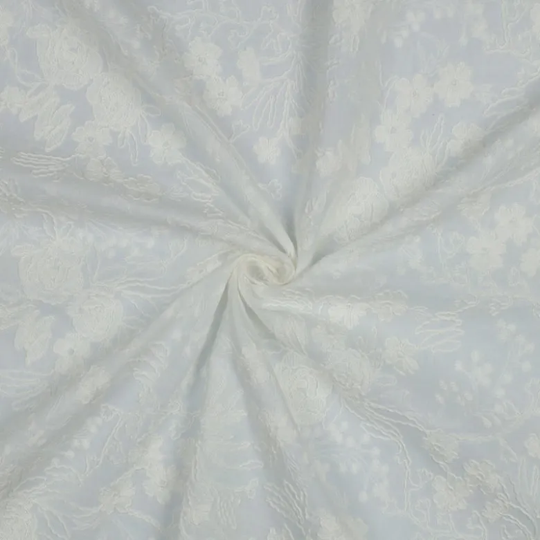 Tissu voile de coton brodé et festonné - Blanc