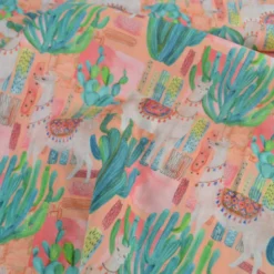 Tissu voile de coton motif cactus et lamas - corail