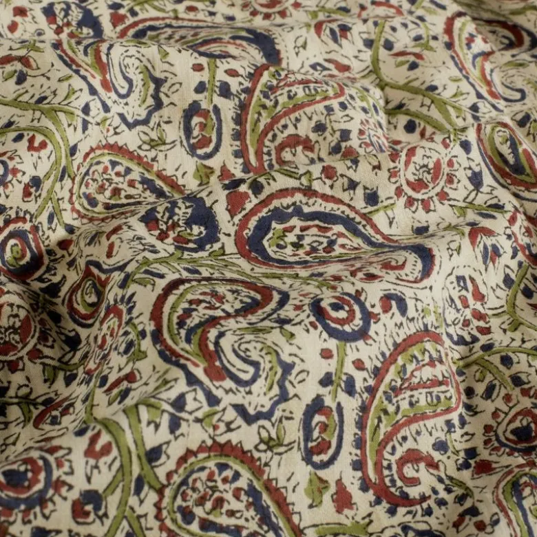 Tissu voile de coton Sundari motif paisley indien vert, rouge & bleu