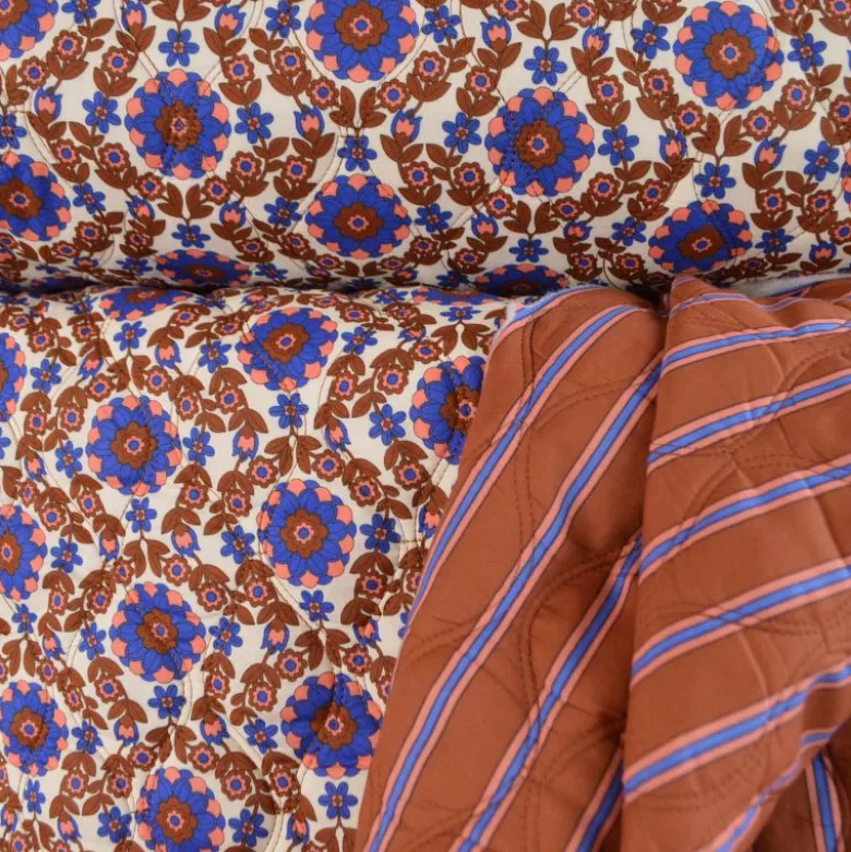 Voile de coton matelassée motif fleurs et rayures Cobalt et caramel