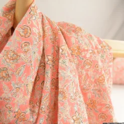 Voile de coton motif fleurs indiennes fond rose - OEKO TEX